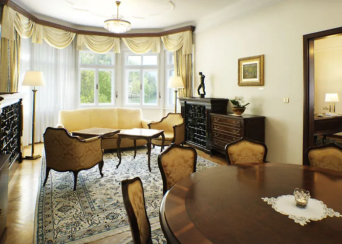 מלון Grand Toplice - Small Luxury Of The World בלד